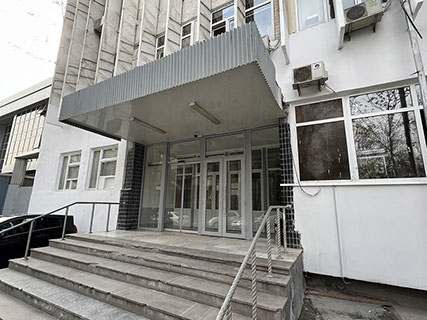 Вход в здание Zetrix